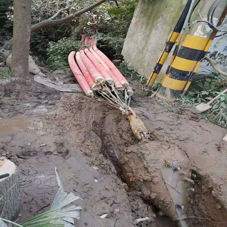 雨山拖拉管